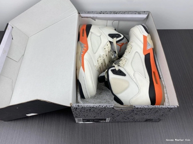 Orange Jordan DC1060-100 5 Retro Total 0724